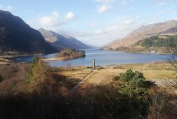 photo d'un paysage écossais avec vue sur un lac